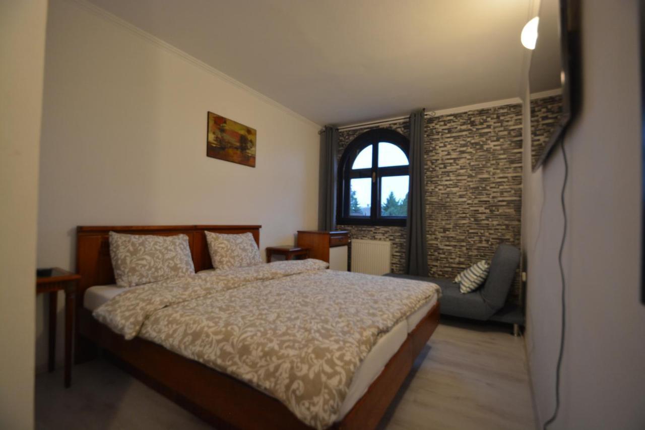 Gala - Guesthouse Oradea Dış mekan fotoğraf